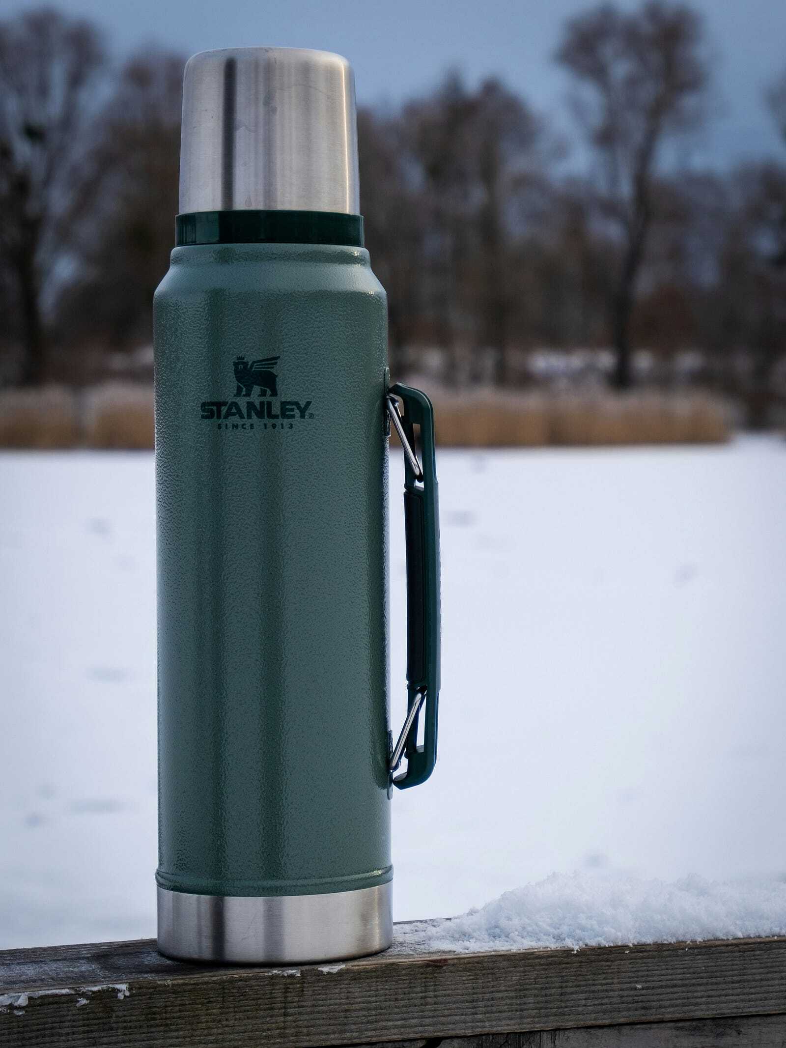 Stanley Tumbler. Photo by Oleg Bilyk on Unsplash